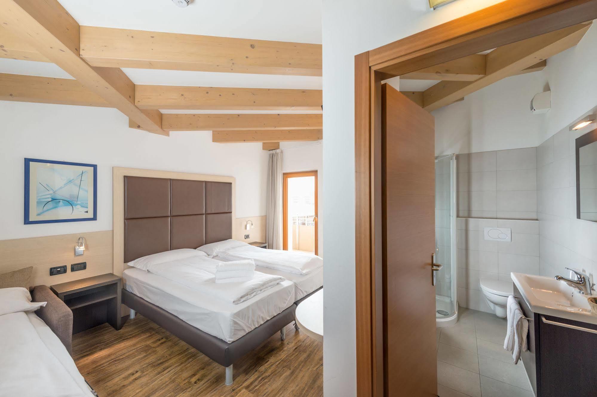 Villa Cameras Room And Breakfast Mori Exterior foto