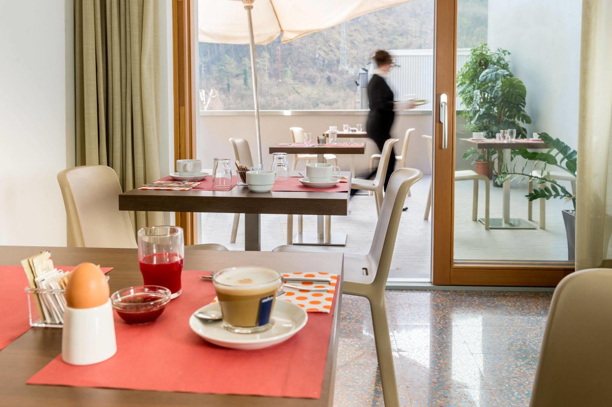 Villa Cameras Room And Breakfast Mori Exterior foto